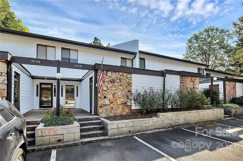 3628 Maple Glen Lane