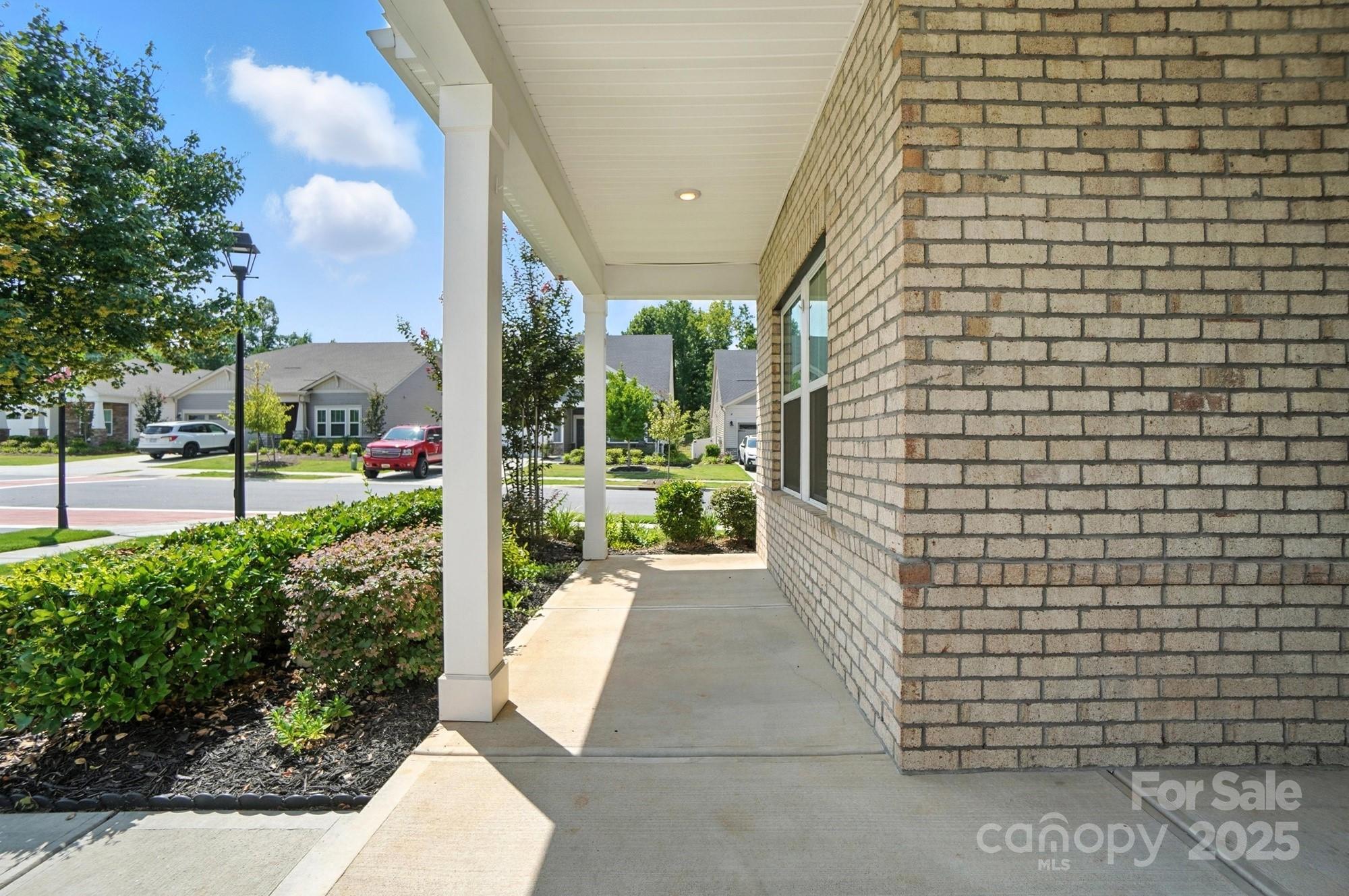 Property image 2 of 9226 Dunwich Drive in Nolen Farm, Gastonia, NC 28056