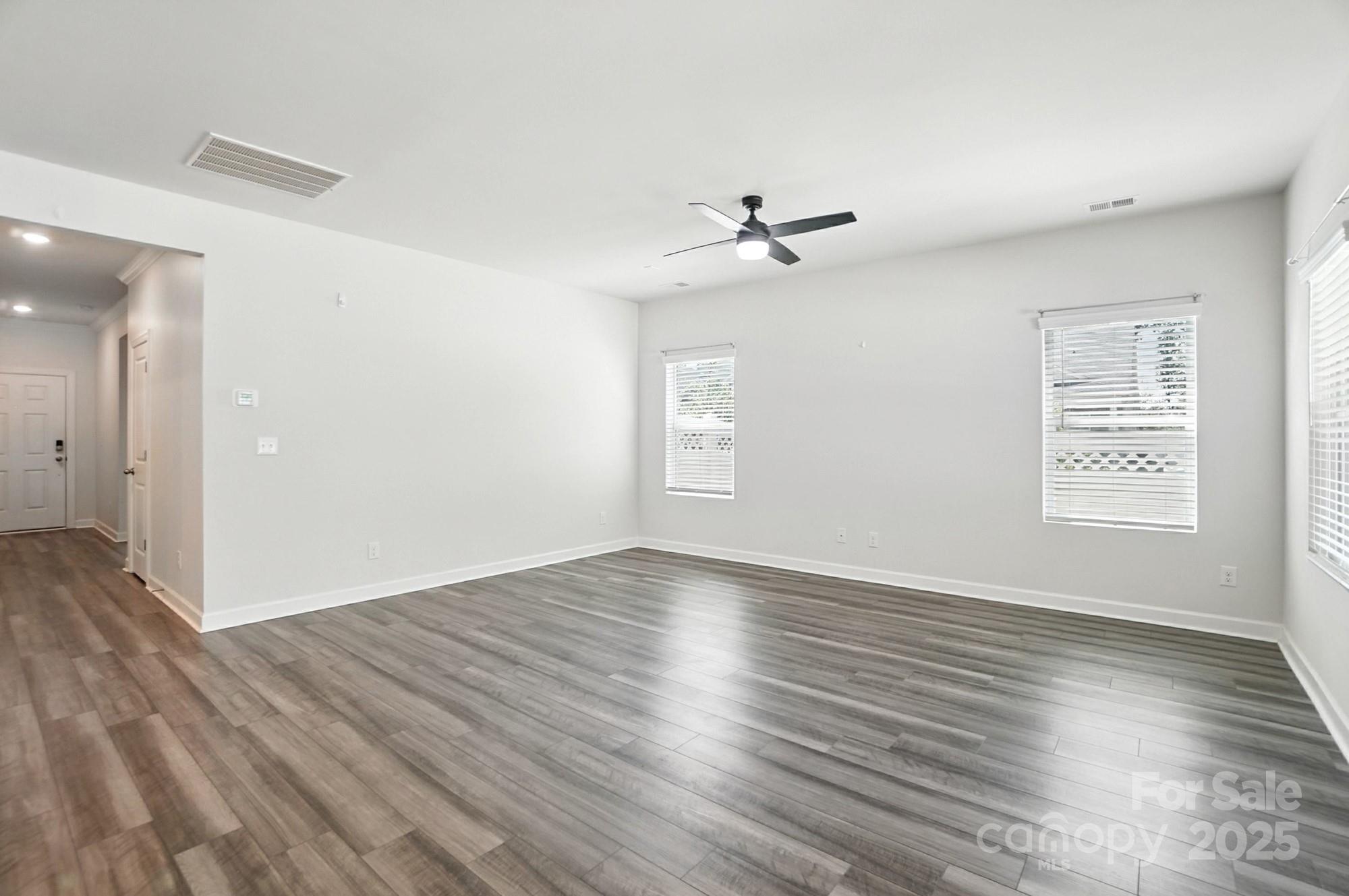 Property image 5 of 9226 Dunwich Drive in Nolen Farm, Gastonia, NC 28056