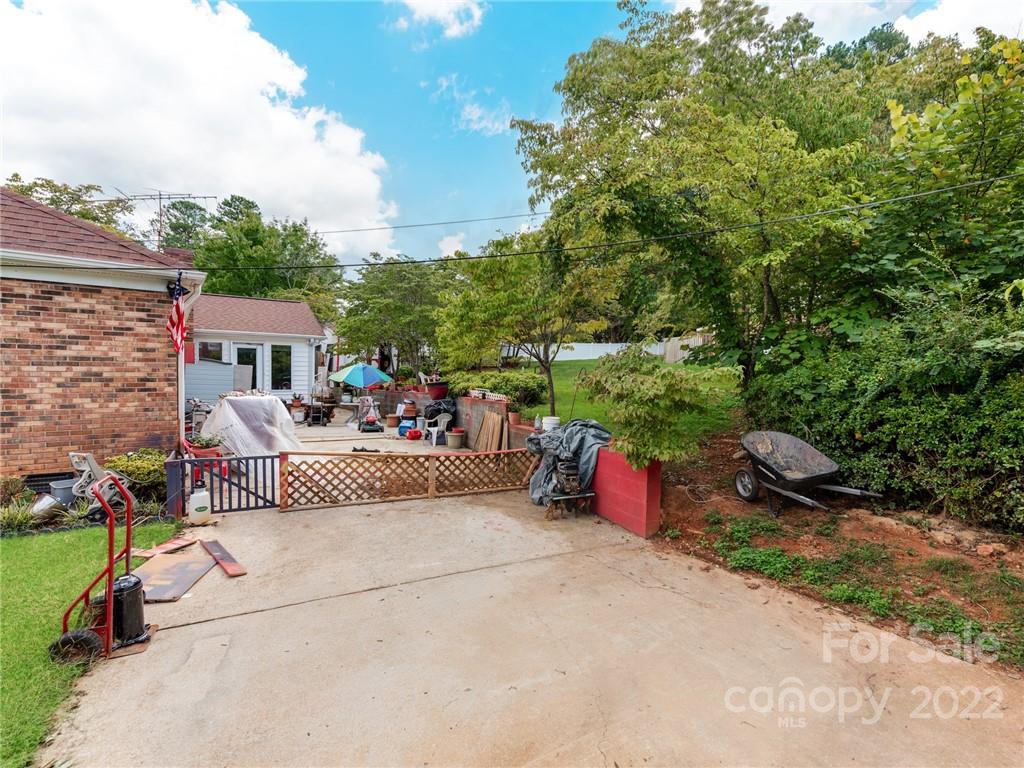 Property image 5 of 2501 Jacobs Road in Sedgefield, Gastonia, NC 28054