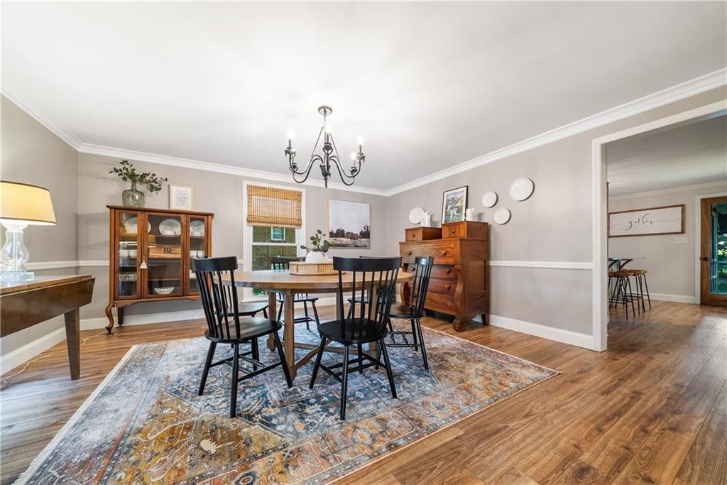 Property image 5 of 757 8th Street Drive in Oakwood Terrace, Hickory, NC 28601