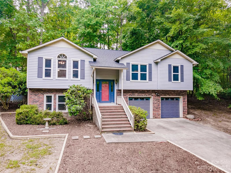 230 Brook Circle