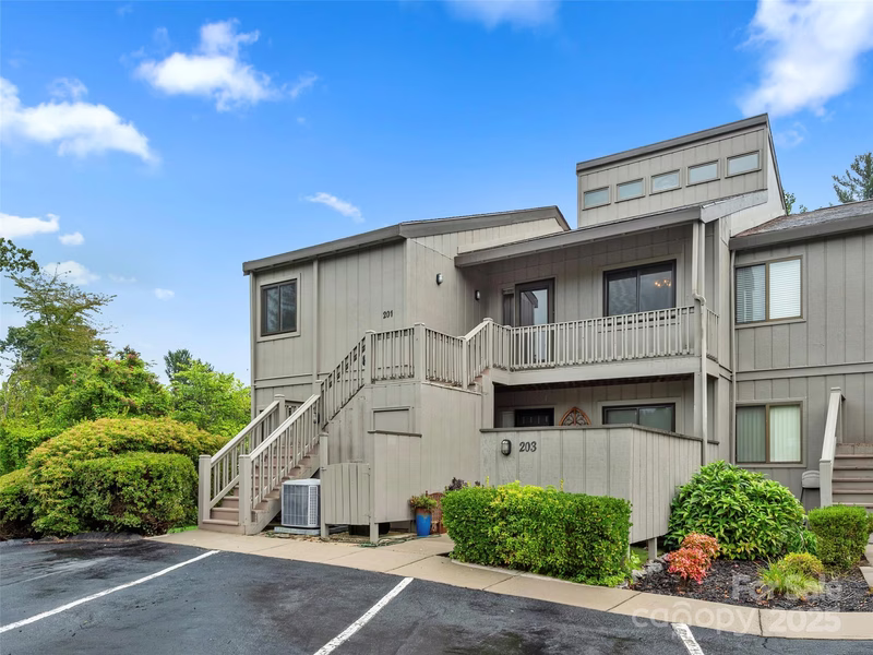 201 Juniper Lane