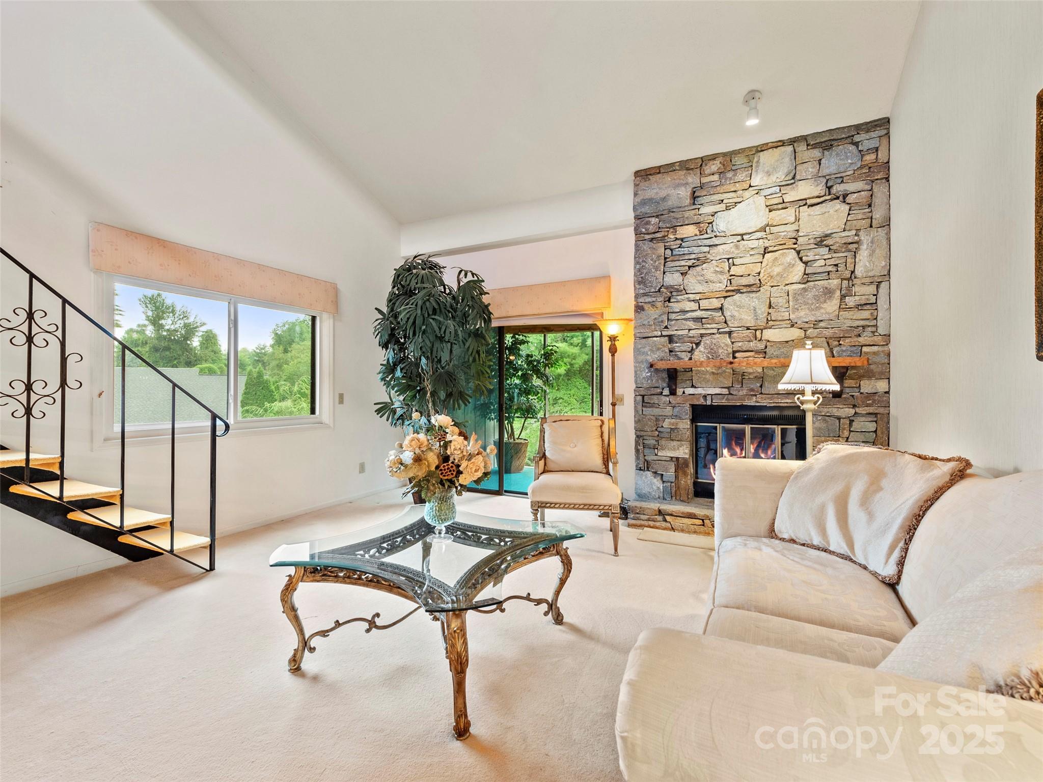 Property image 4 of 201 Juniper Lane in Lakemoor Village, Hendersonville, NC 28739