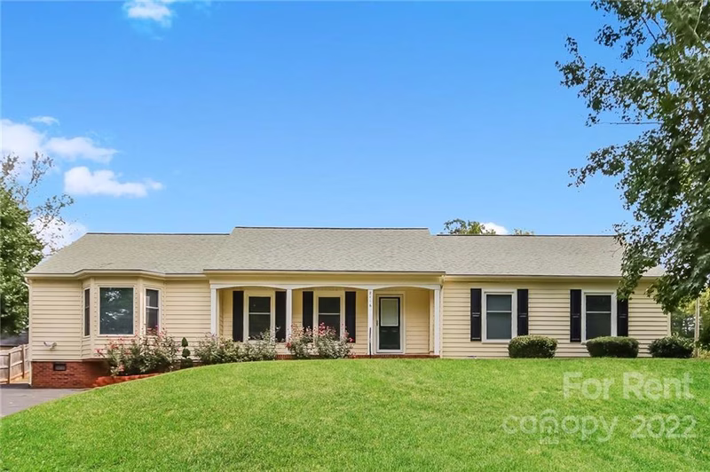 2116 Helen Drive