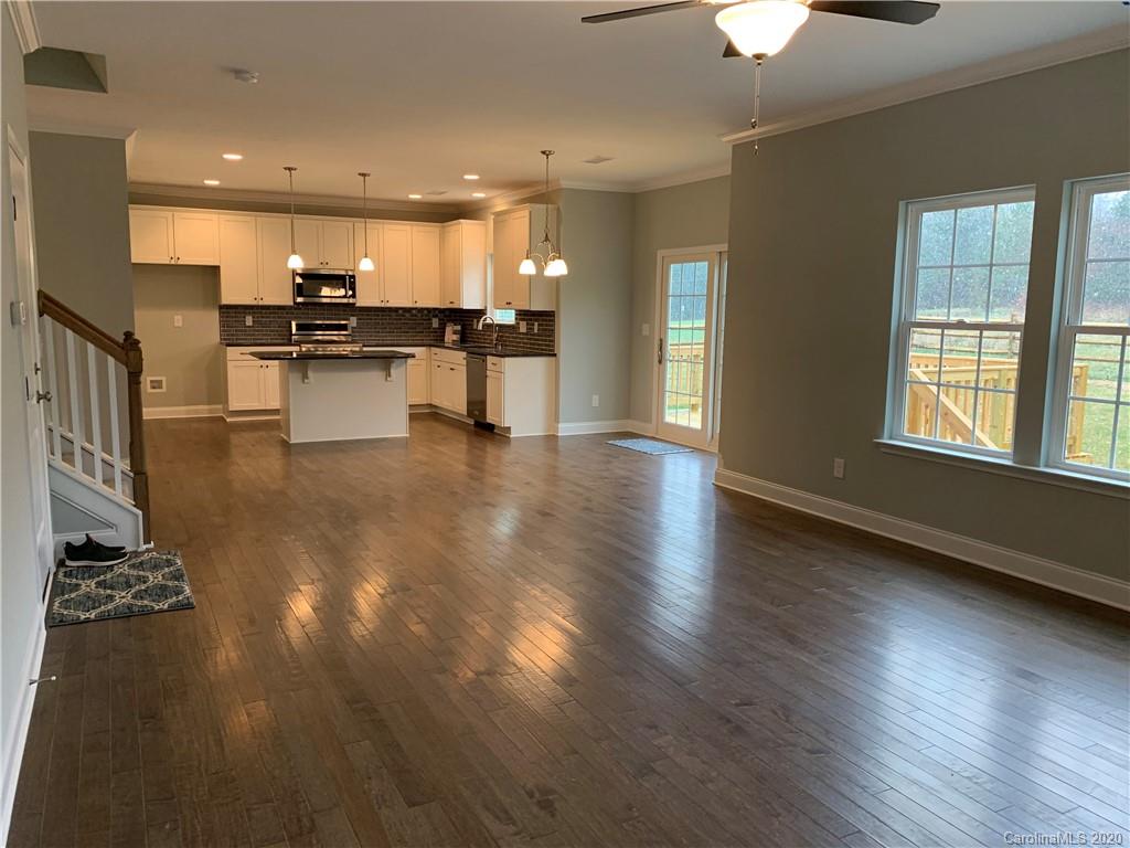 Property image 3 of 181 Ponderosa Circle in Bonanza Park, Mooresville, NC 28117