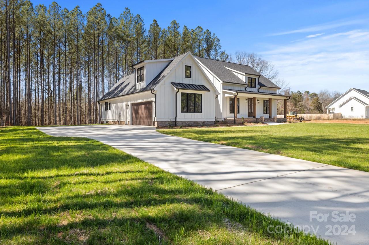 Property image 2 of 2367 Lee Lawing Road in Lincoln Estates, Lincolnton, NC 28092