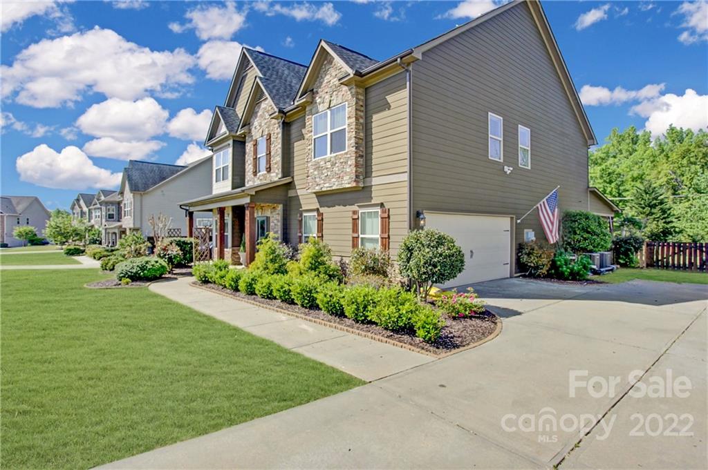 Property image 3 of 1806 Laurel Hill Drive in Briarcrest North, Waxhaw, NC 28173