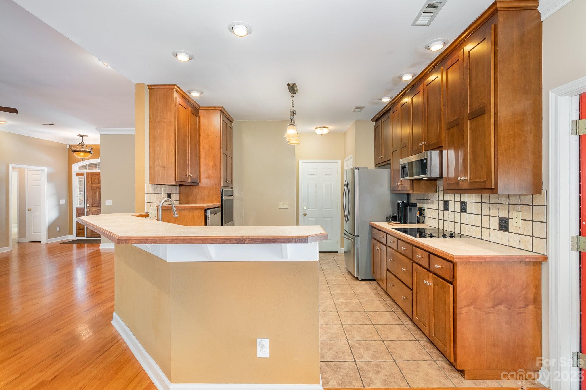 Property image 2 of 811 Wendermere Circle in Reserve at the Country Club, Salisbury, NC 28144