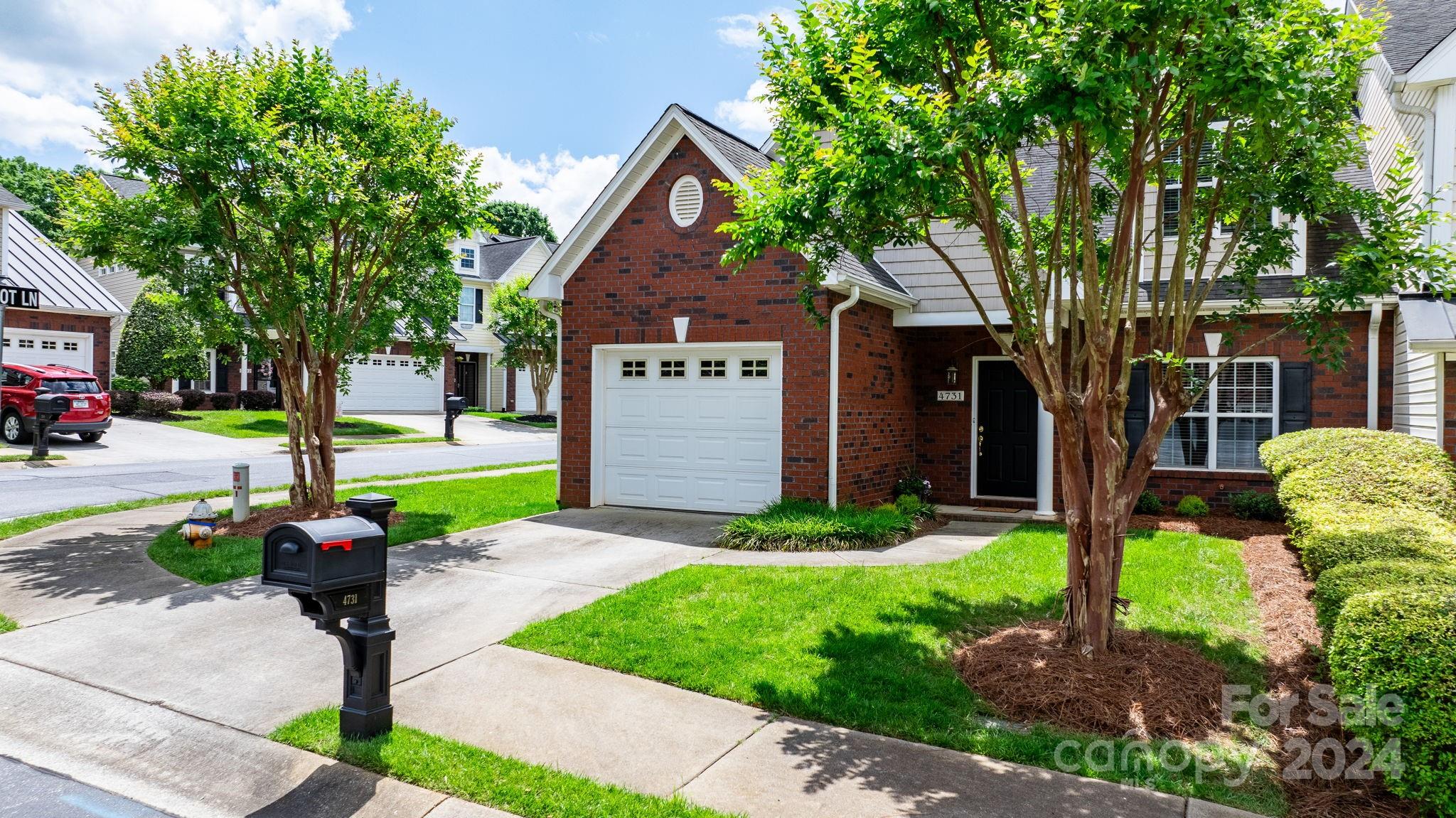 Property image 2 of 4731 Braxton Gate Lane in Braxton Gate Townhomes, Hickory, NC 28602