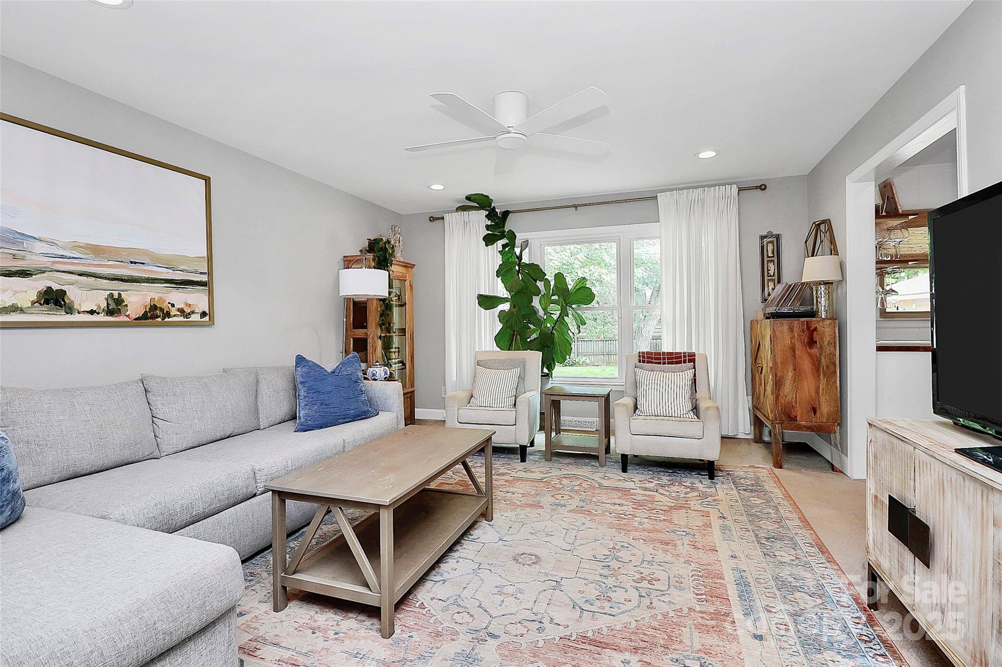 Property image 3 of 5929 Brookhaven Road in Montclaire, Charlotte, NC 28210