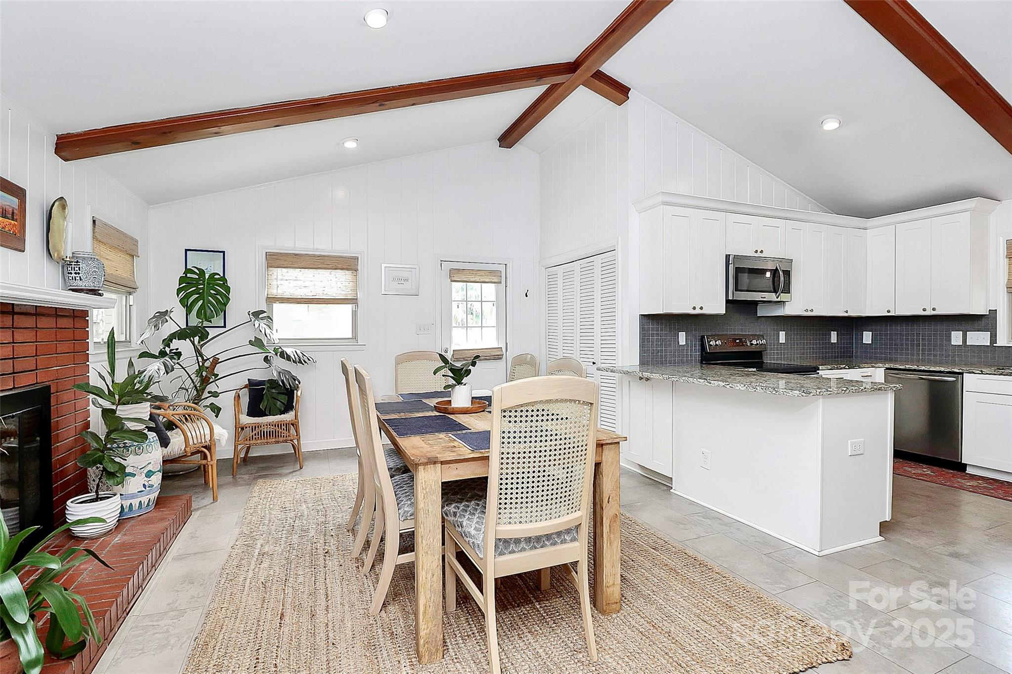Property image 4 of 5929 Brookhaven Road in Montclaire, Charlotte, NC 28210