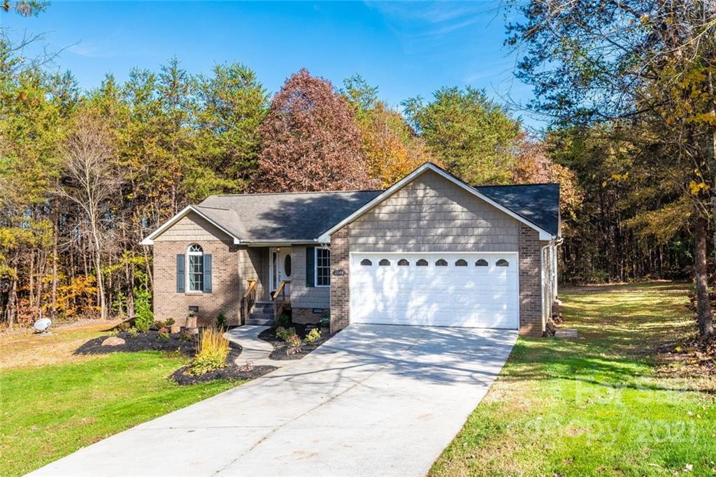 Property image 2 of 1944 Bear Paw None in River Run, Hickory, NC 28602