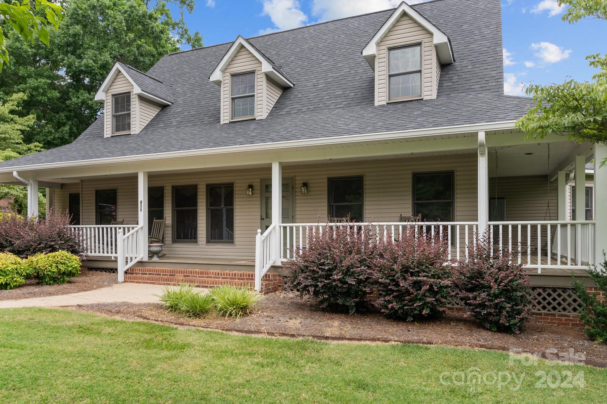 Property image 3 of 406 Travis Lane in Corbin Hills, Salisbury, NC 28146