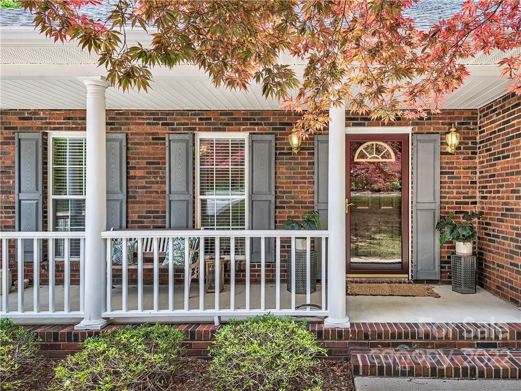 Property image 5 of 434 Waterglyn Way in Waterglyn, Nebo, NC 28761