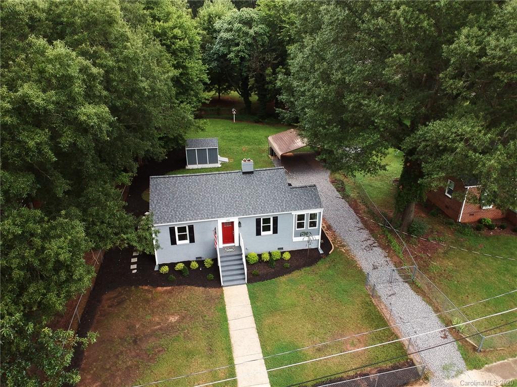 Property image 5 of 308 Westwood Drive in Westwood, Statesville, NC 28677