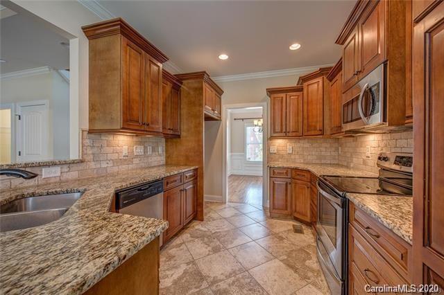 Property image 3 of 2568 Firethorn Court in Cypress Pointe, Gastonia, NC 28056