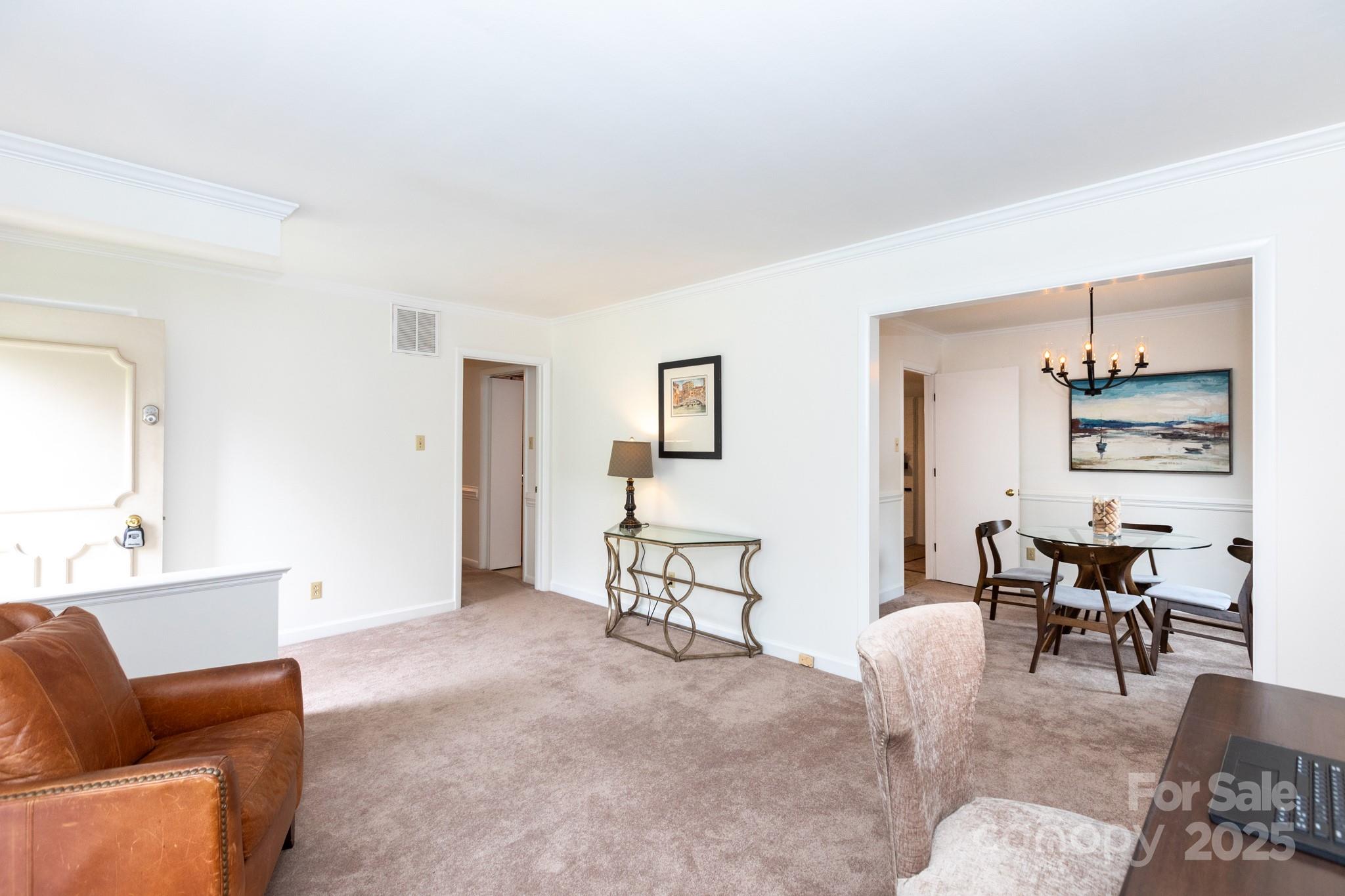 Property image 3 of 5727 Faulconbridge Road in Birnam Woods, Charlotte, NC 28227