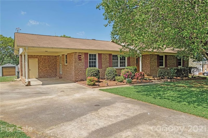1518 Caromar Place