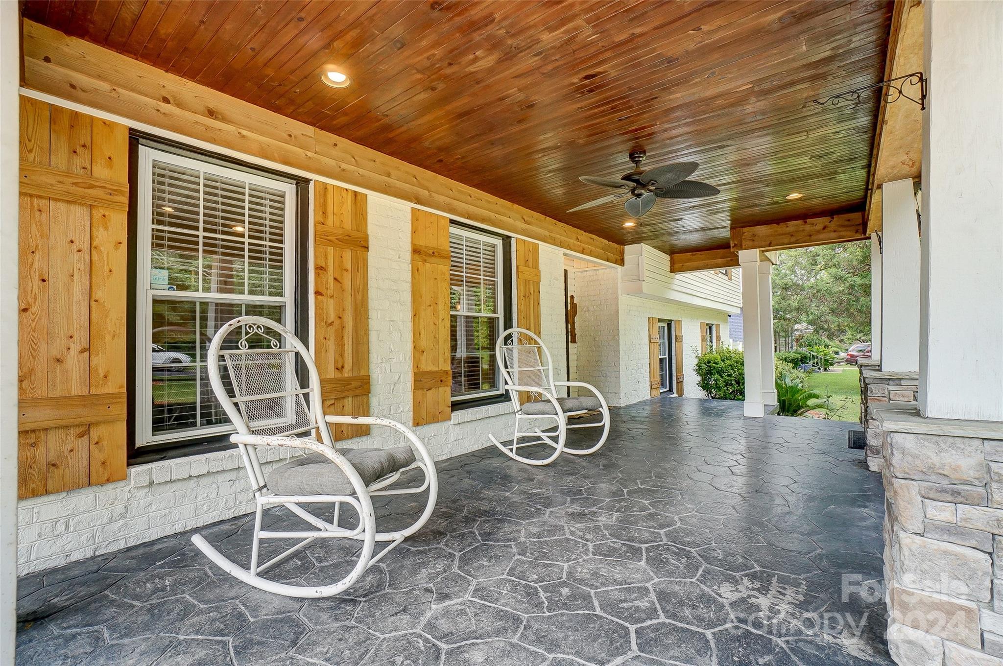Property image 4 of 5411 Hollirose Drive in Birnam Woods, Charlotte, NC 28227