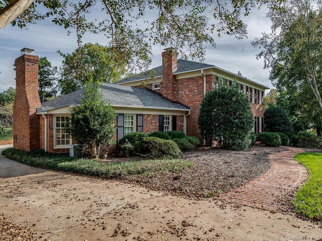 Property image 2 of 3834 Larkston Drive in Kingswood, Charlotte, NC 28226