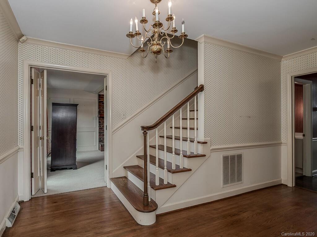 Property image 5 of 3834 Larkston Drive in Kingswood, Charlotte, NC 28226