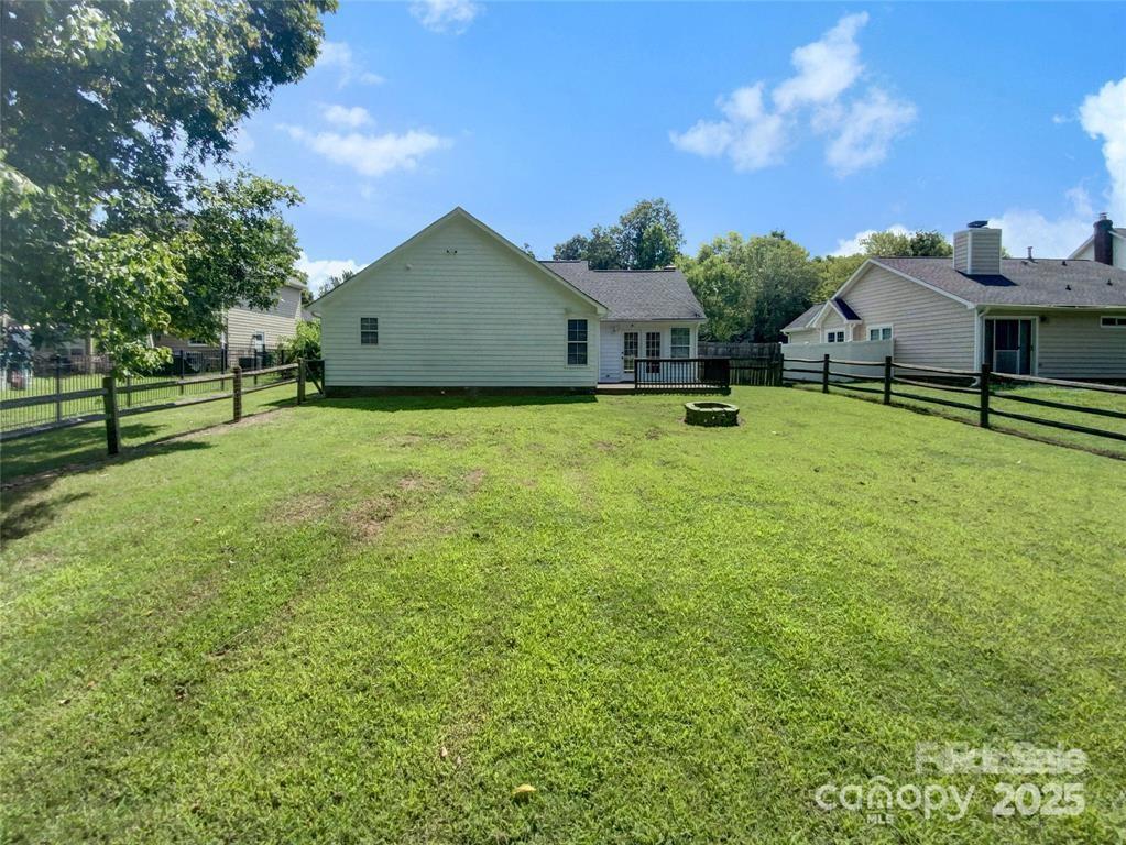 Property image 5 of 6614 Flat Creek Drive in southpoint, Charlotte, NC 28277