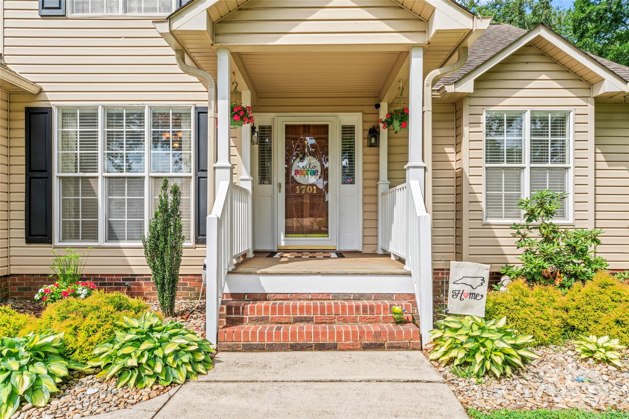 Property image 4 of 1701 Whitney Lane in Corbin Hills, Salisbury, NC 28146