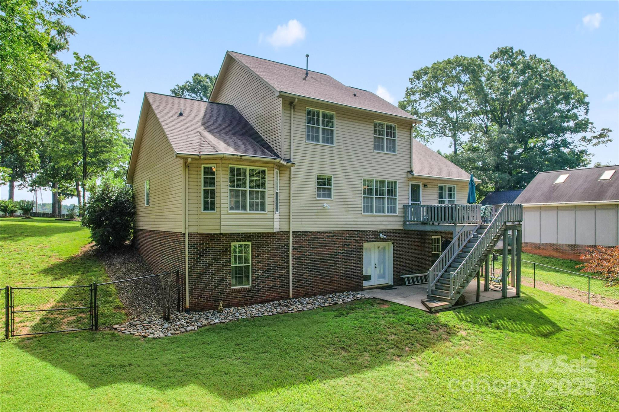 Property image 5 of 1701 Whitney Lane in Corbin Hills, Salisbury, NC 28146