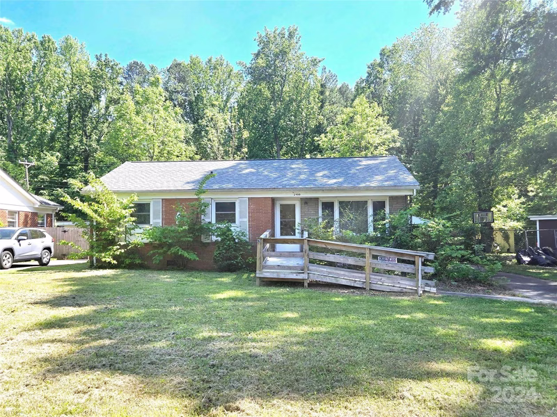 2900 Enfield Road