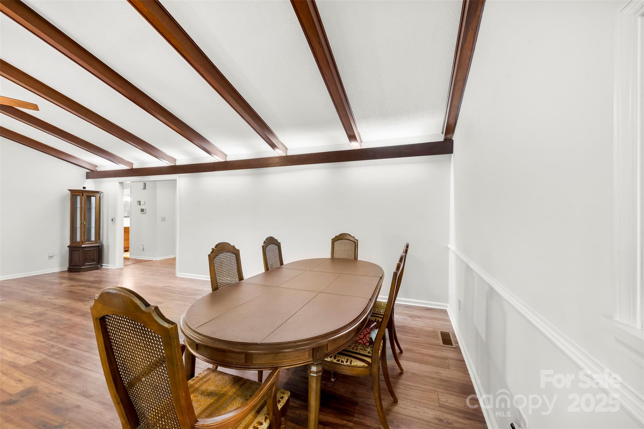 Property image 5 of 1012 Woodlark Court in Forest Brook, Gastonia, NC 28056