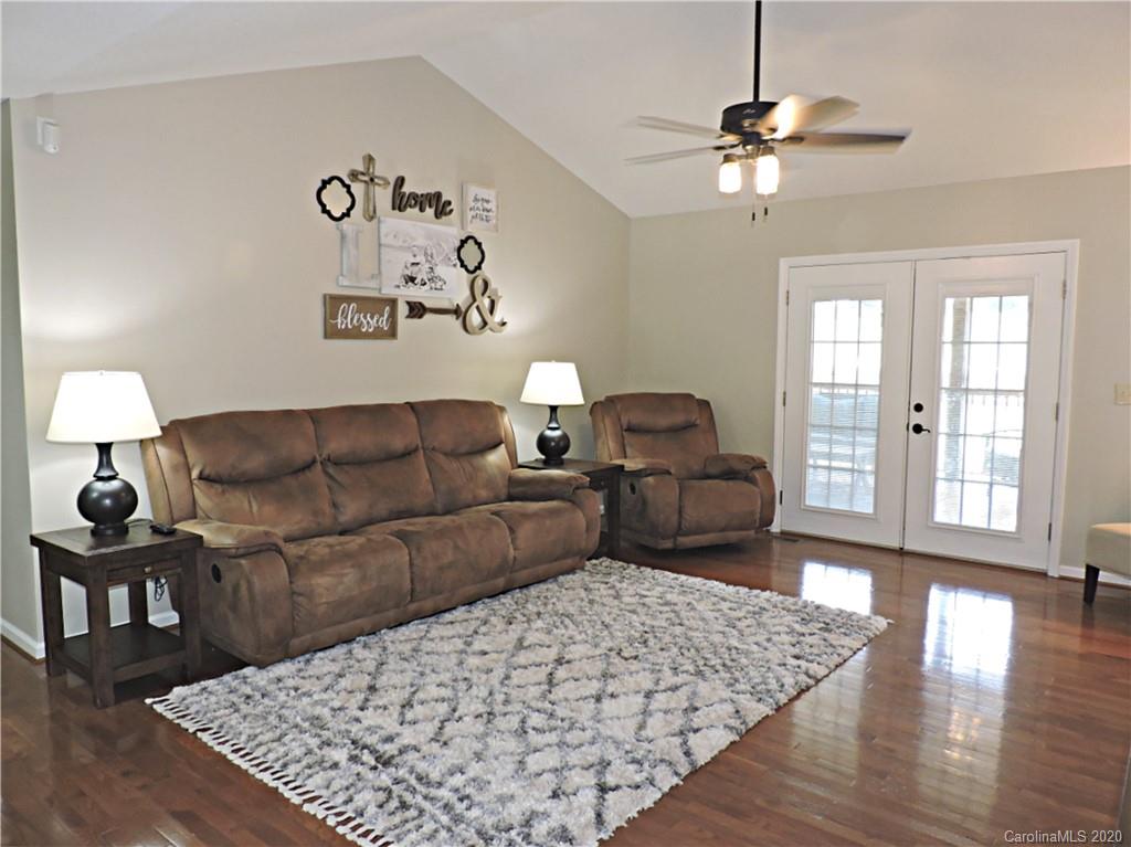 Property image 4 of 2586 Chandy Street in Walnut Creek, Newton, NC 28658