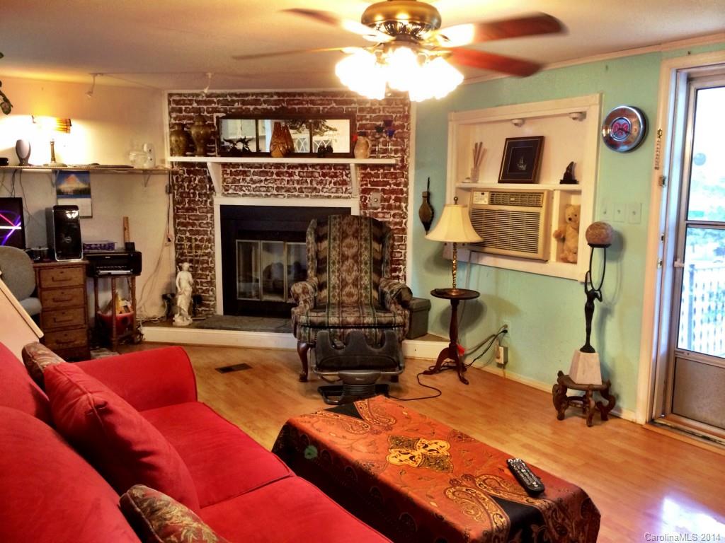 Property image 5 of 125 Ensign Place in Cove View Park, Mooresville, NC 28117