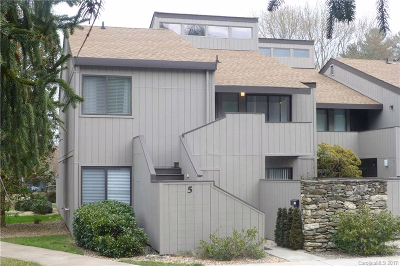 5 Lakemoor Lane