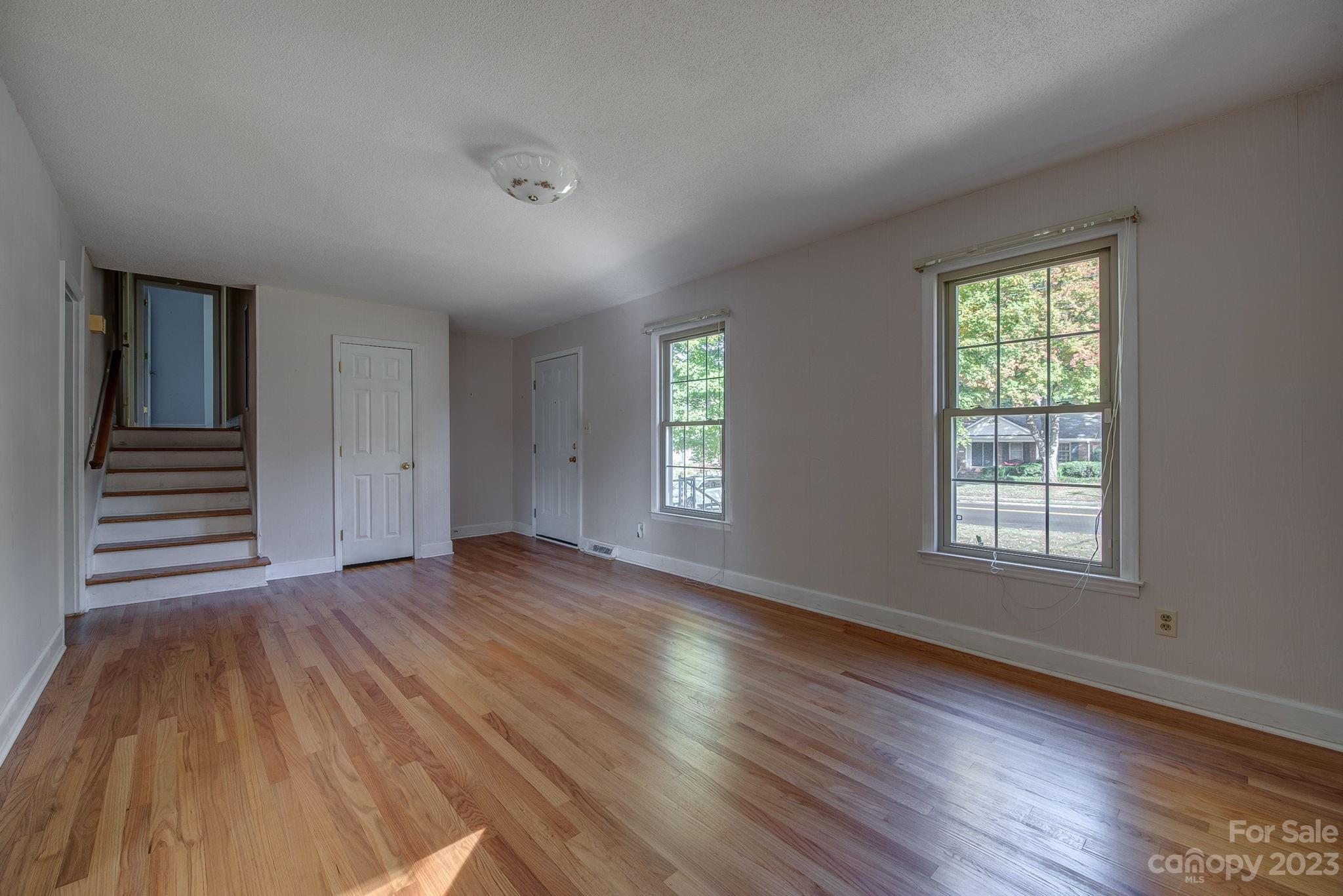 Property image 5 of 1621 Dixon Road in Kingswood, Gastonia, NC 28054