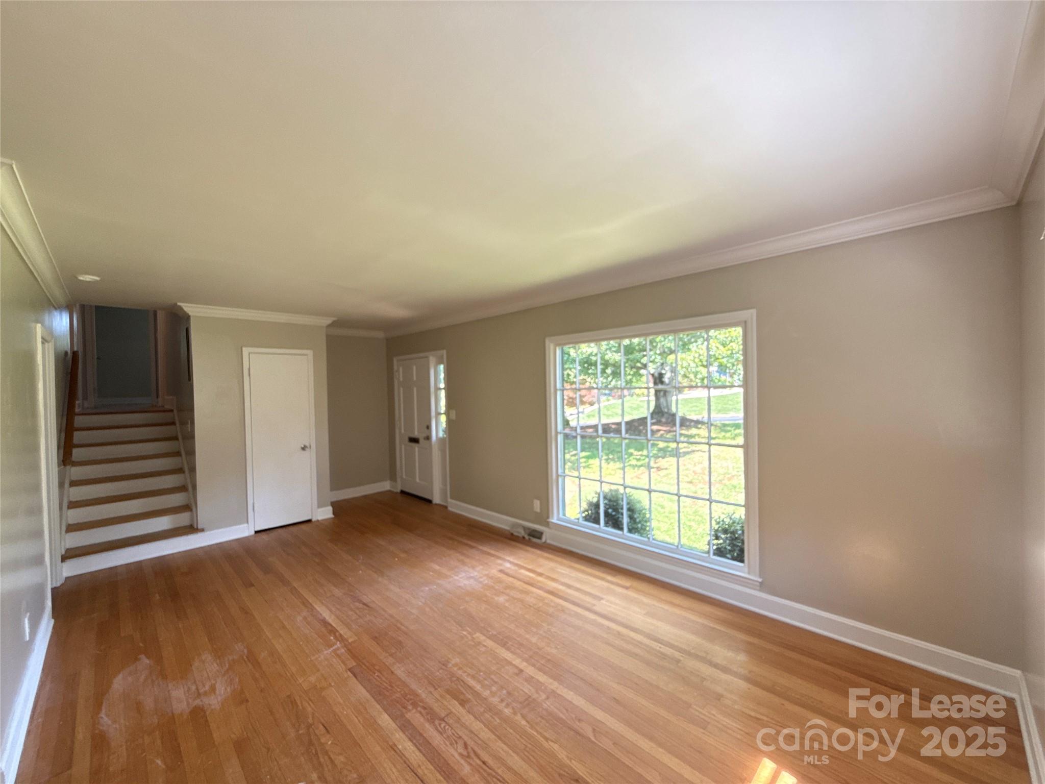 Property image 2 of 1127 Queensgate Street in Kingswood, Gastonia, NC 28054