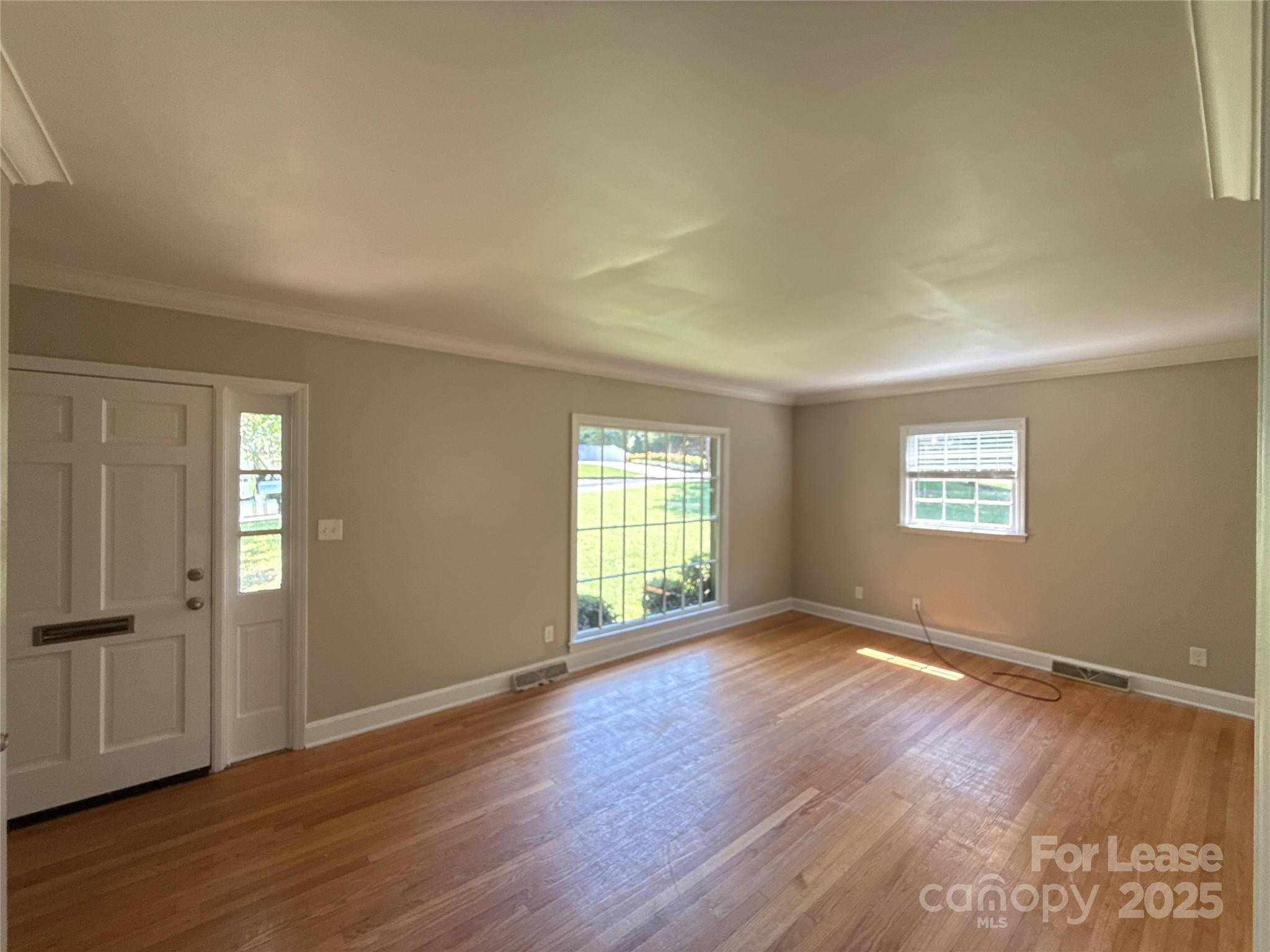 Property image 3 of 1127 Queensgate Street in Kingswood, Gastonia, NC 28054