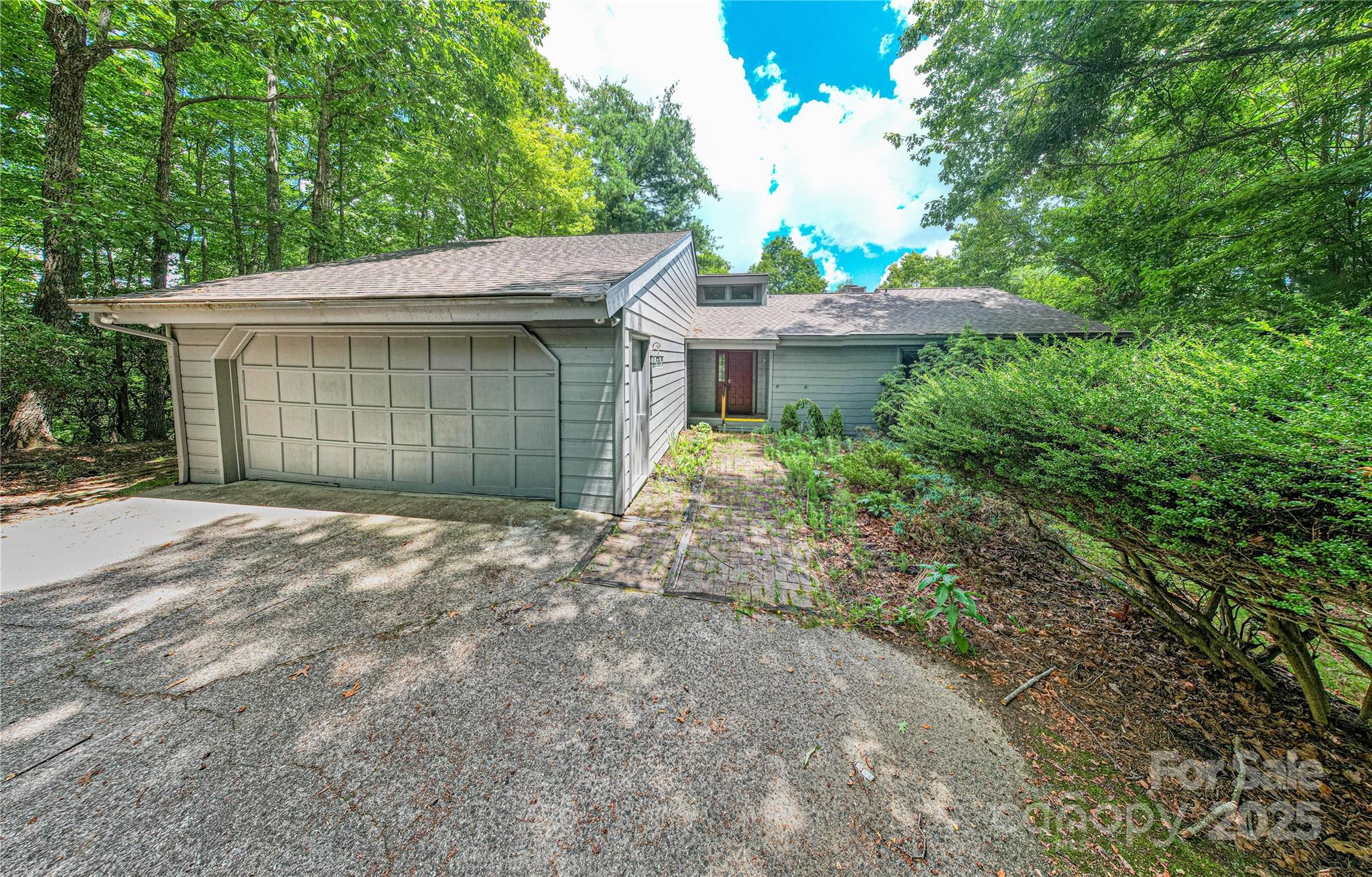 Property image 3 of 47 Tsitsi Court in Connestee Falls, Brevard, NC 28712