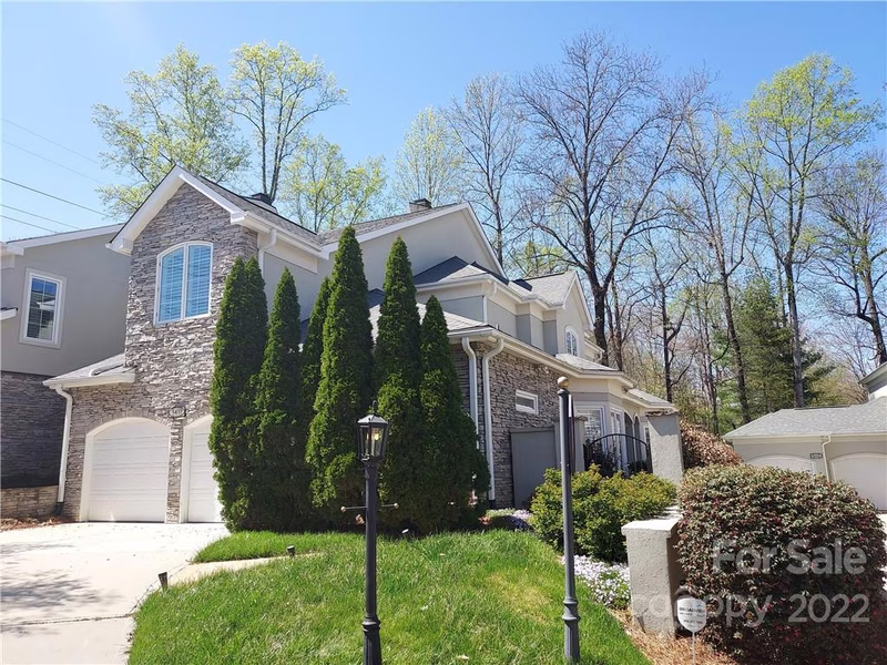 3435 Royal Crest Drive