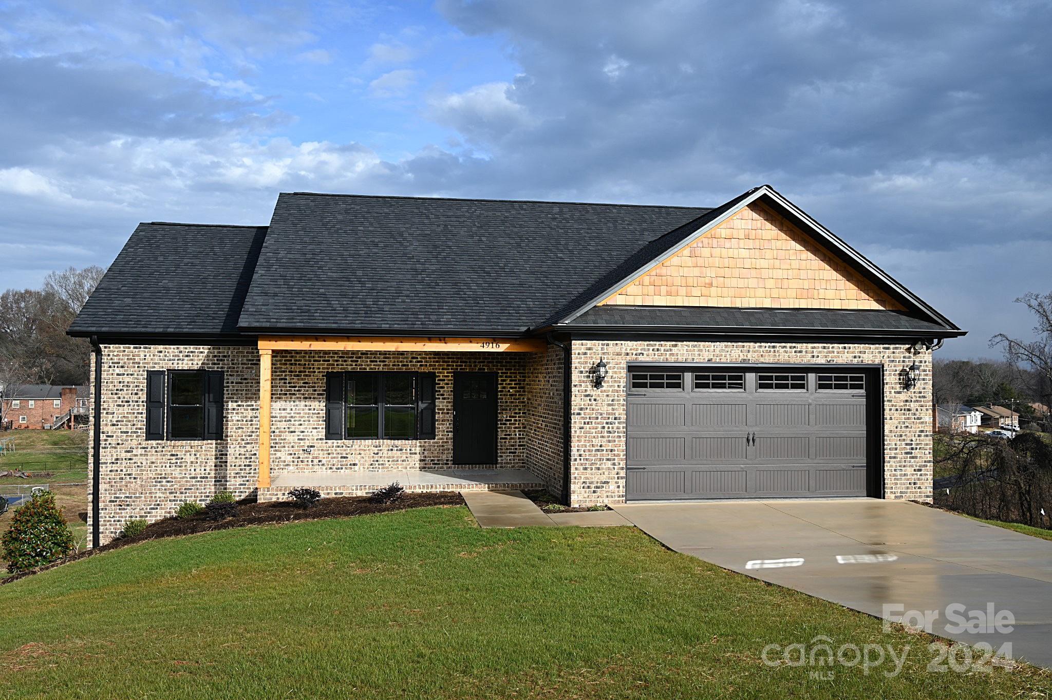 Property image 2 of 4916 Southview Drive in Wallaces View, Hickory, NC 28602