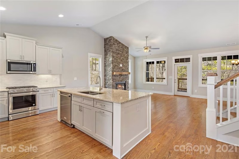 Property image 4 at 187 Hogans View Circle, Hendersonville, NC 28739