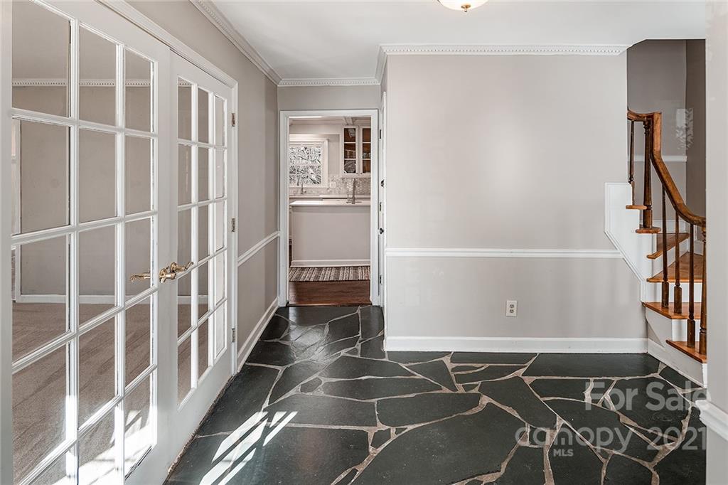 Property image 3 of 3616 Chevington Road in Governors Square, Charlotte, NC 28226