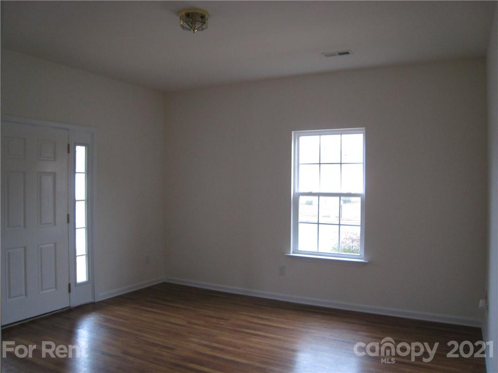 Property image 3 of 7124 Somerset Springs Drive in Somerset Springs, Charlotte, NC 28262