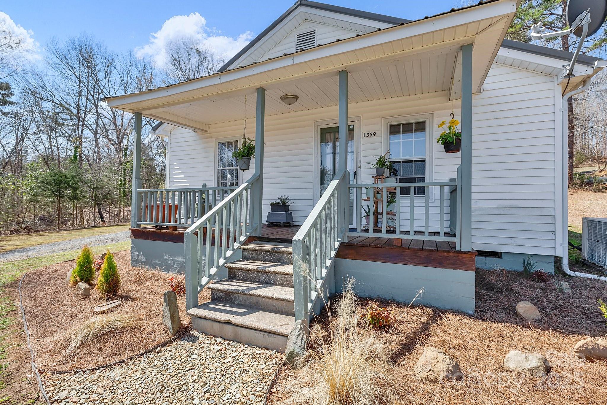 Property image 3 of 1339 Hill Street in Sunset Hills, Albemarle, NC 28001