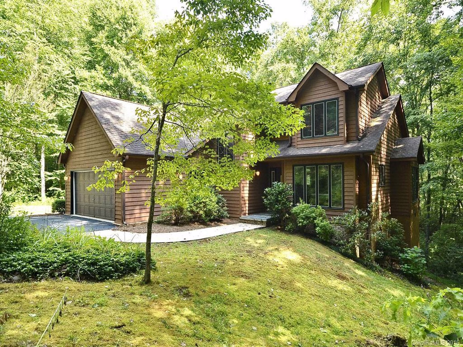 Property image 1 at 11 Ravenwood Lane, Horse Shoe, NC 28742