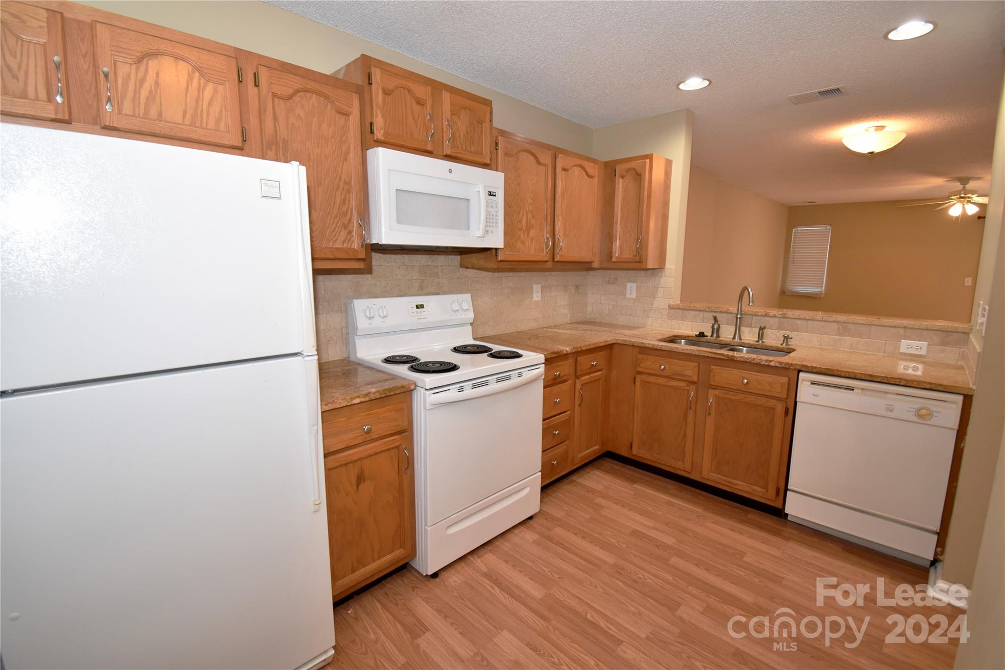 Property image 3 of 9102 Charminster Court in Rossmore, Charlotte, NC 28269