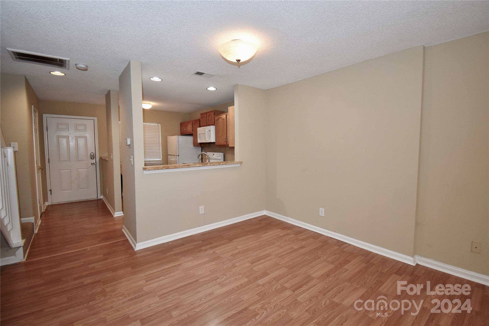 Property image 4 of 9102 Charminster Court in Rossmore, Charlotte, NC 28269