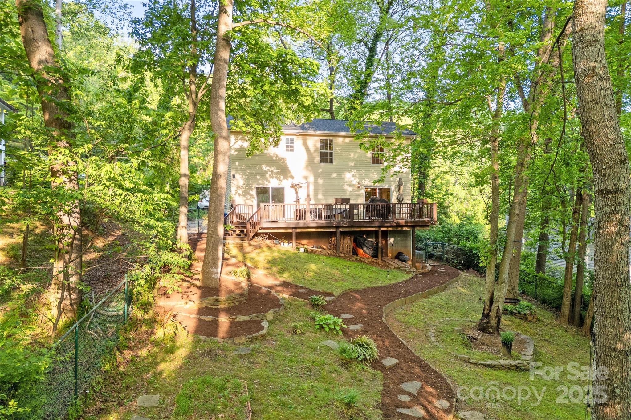 Property image 2 of 48 Mountain Site Lane in Sunset Ridge, Asheville, NC 28803