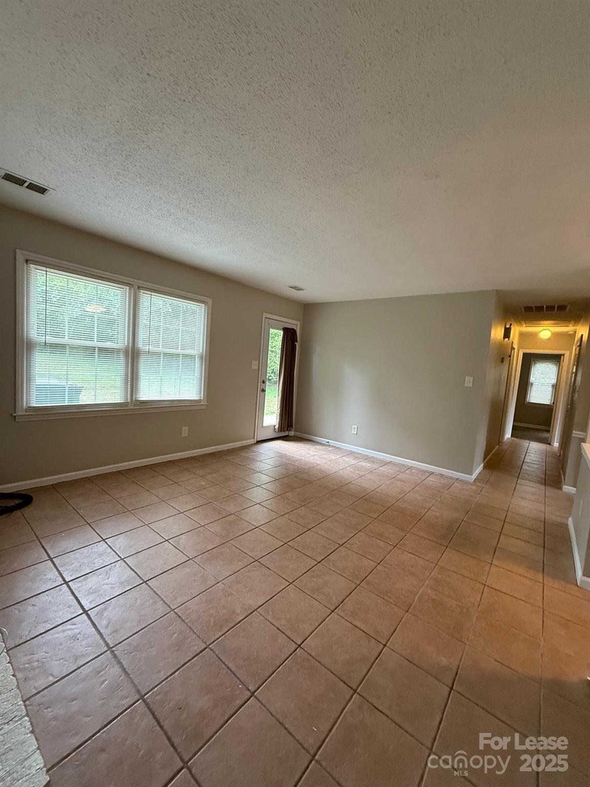 Property image 4 of 9413 Split Rail Lane in Timber Creek, Charlotte, NC 28227