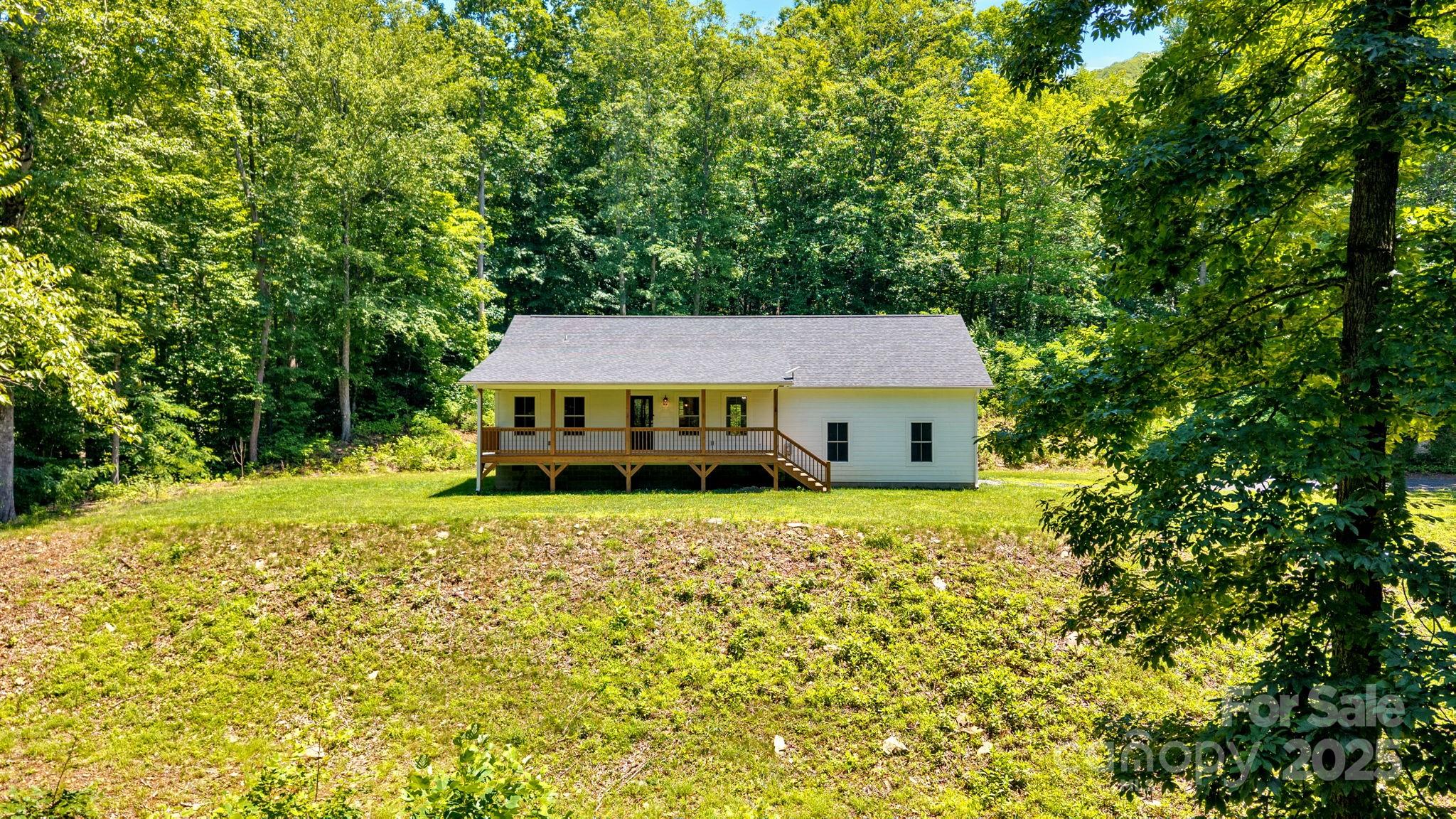 Property image 3 of 155 Pebble Ridge Road in Shadowood section II, Spruce Pine, NC 28777